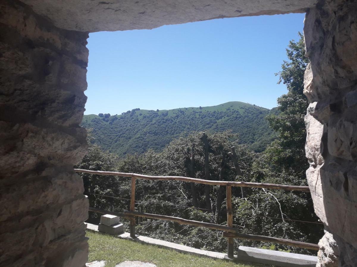 Le Casette Di Laila Colonno Exteriér fotografie